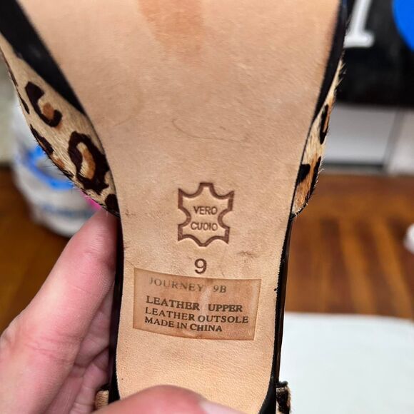 Bebe Animal Print and Brown Platform Ankle Strap Peep Toe High Heels - Size 9 - Picture 7 of 8